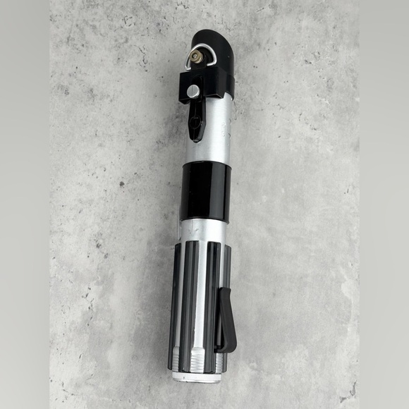 Star Wars Lightsaber Darth Vader 2012 Hasbro Red Extending Blade - Picture 3 of 5